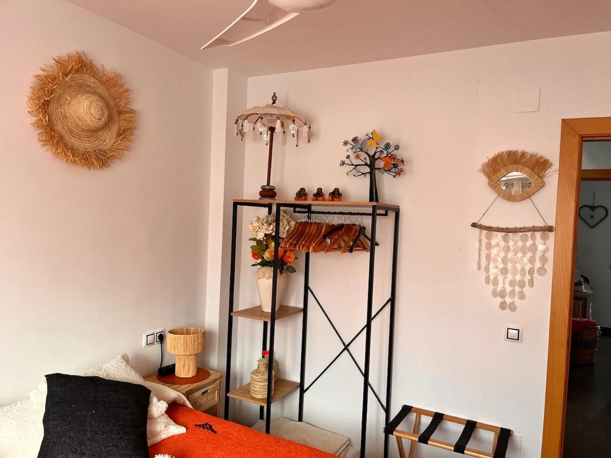B&B Casa Louisa, Torre Del Mar- Valleniza เบเลซ-มาลากา ภายนอก รูปภาพ