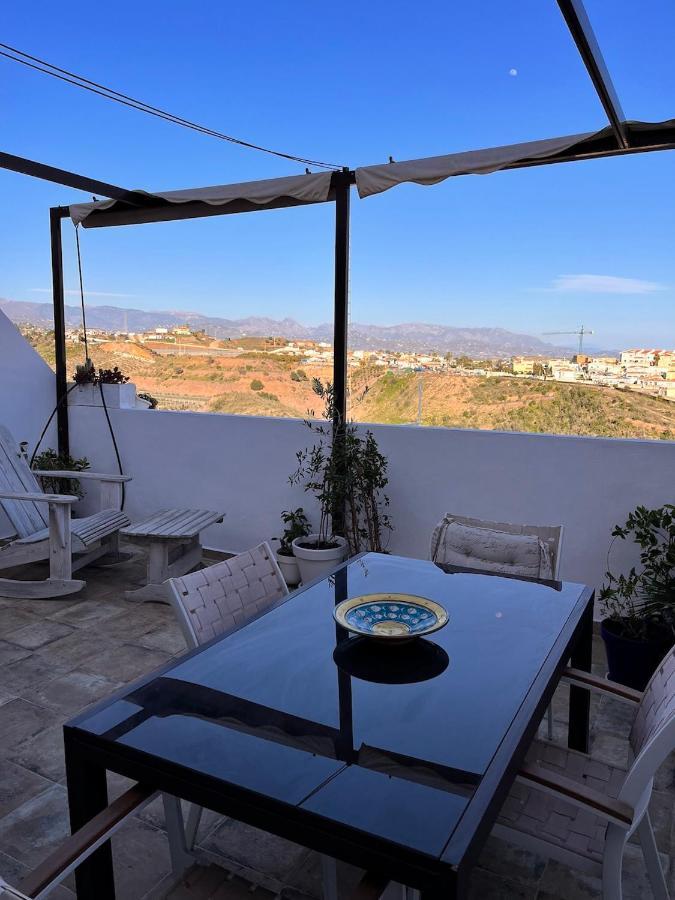 B&B Casa Louisa, Torre Del Mar- Valleniza เบเลซ-มาลากา ภายนอก รูปภาพ